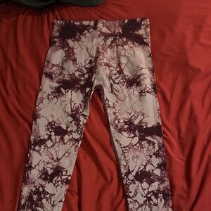 Women’s Maroon and White Patterned Leggings